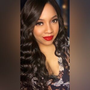 Meet your Posher, Monica